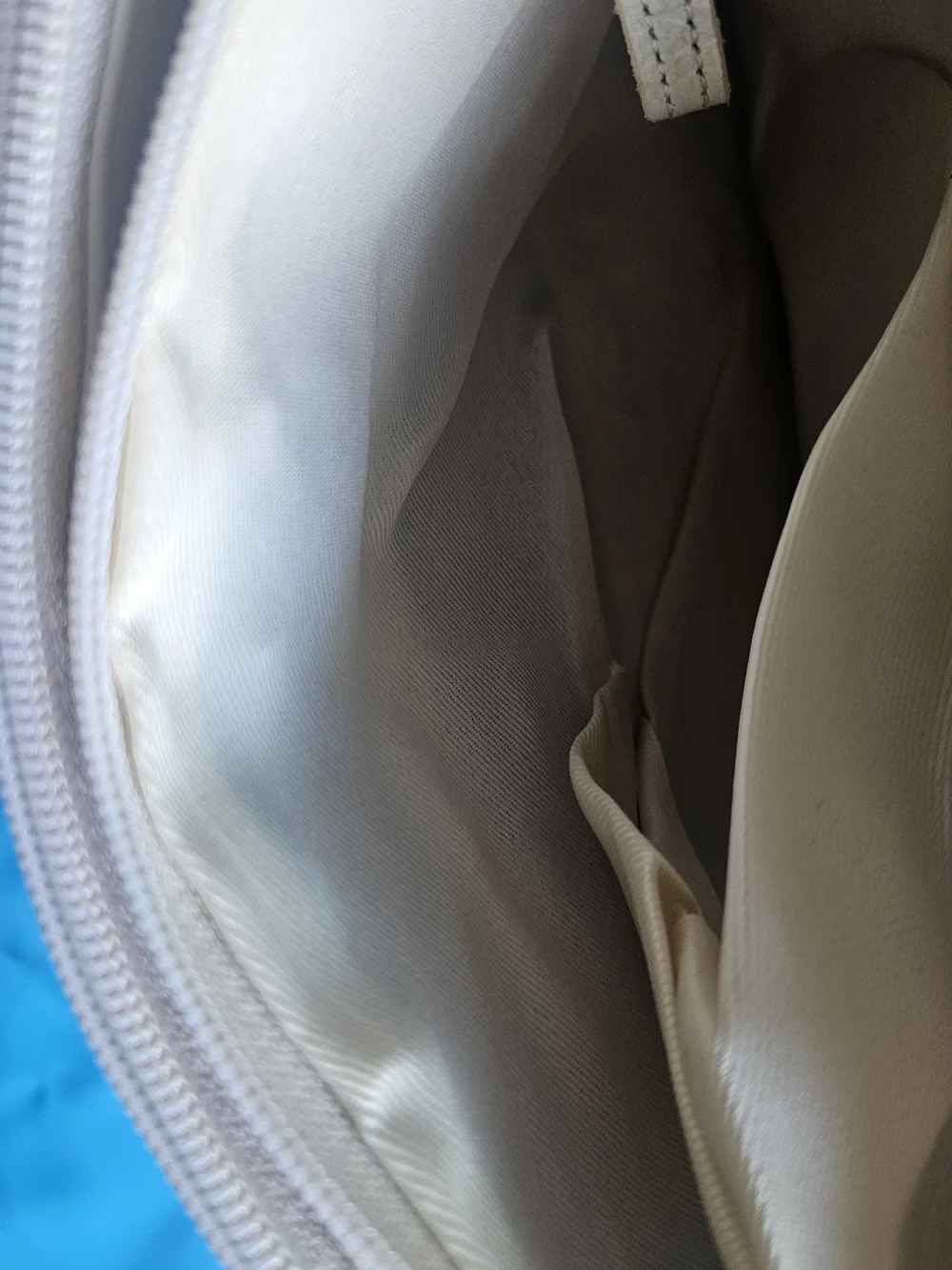 Leather Crossbody Bag in Light Beige - Casual Everyday Tote